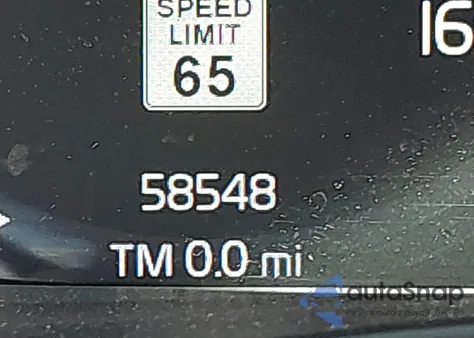 2019 Volvo Xc40 T5 Inscription z USA, uszkodzony, nr VIN YV4162UL8K2097844